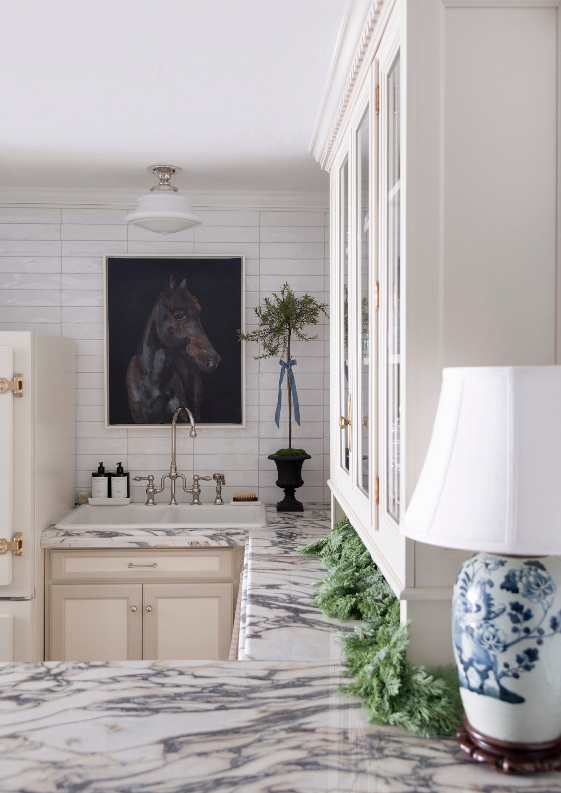 Christmas Tour: Holiday Basement Bar & Media Room - roomfortuesday.com