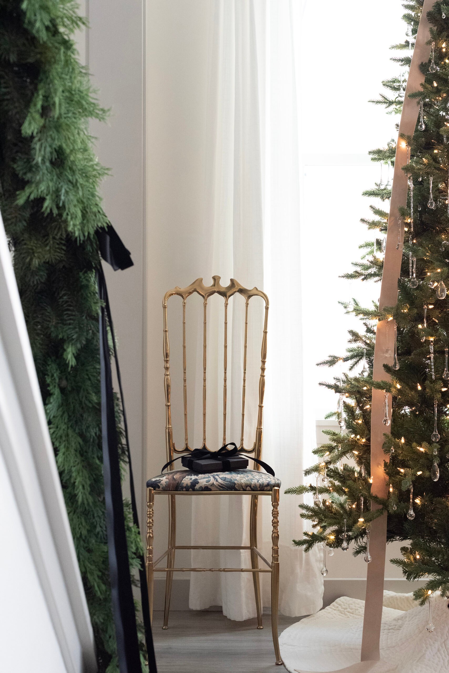 Simple Glass Icicle Decorated Christmas Tree - roomfortuesday.com