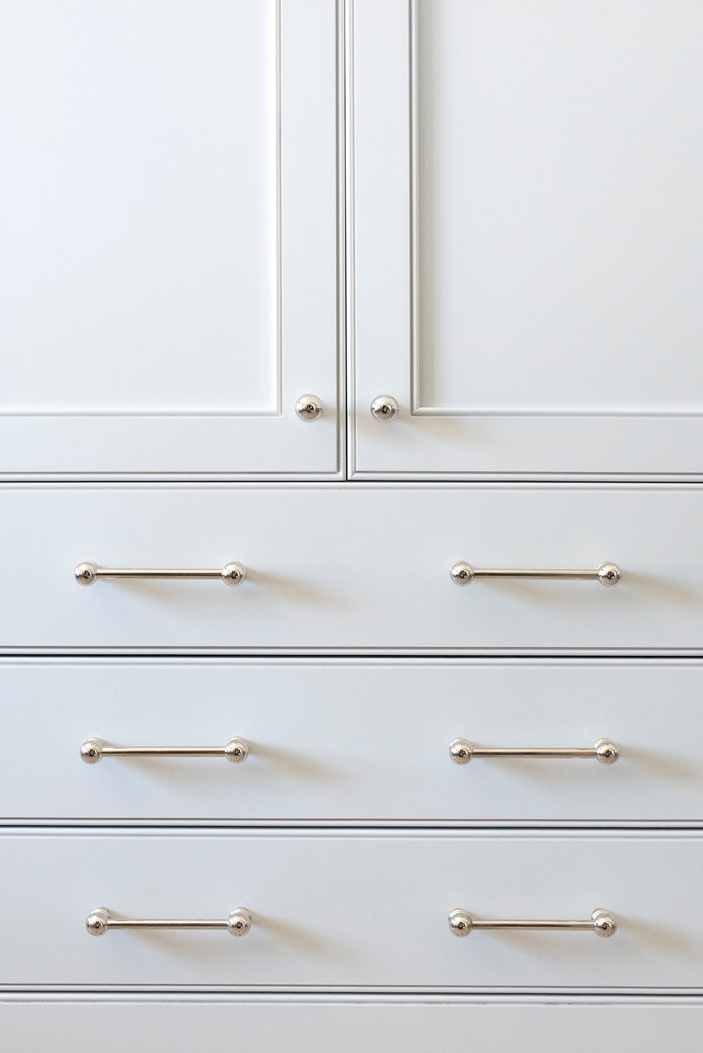 Cabinetry Hardware Placement Guide (With Examples) - roomfortuesday.com