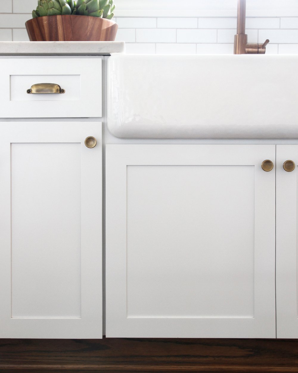 Cabinetry Hardware Placement Guide (With Examples) - roomfortuesday.com