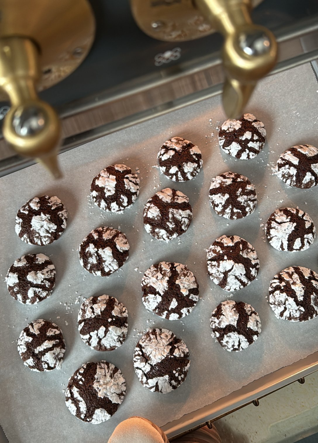 Classic Holiday Cookie Boxes & Packaging Ideas - roomfortuesday.com