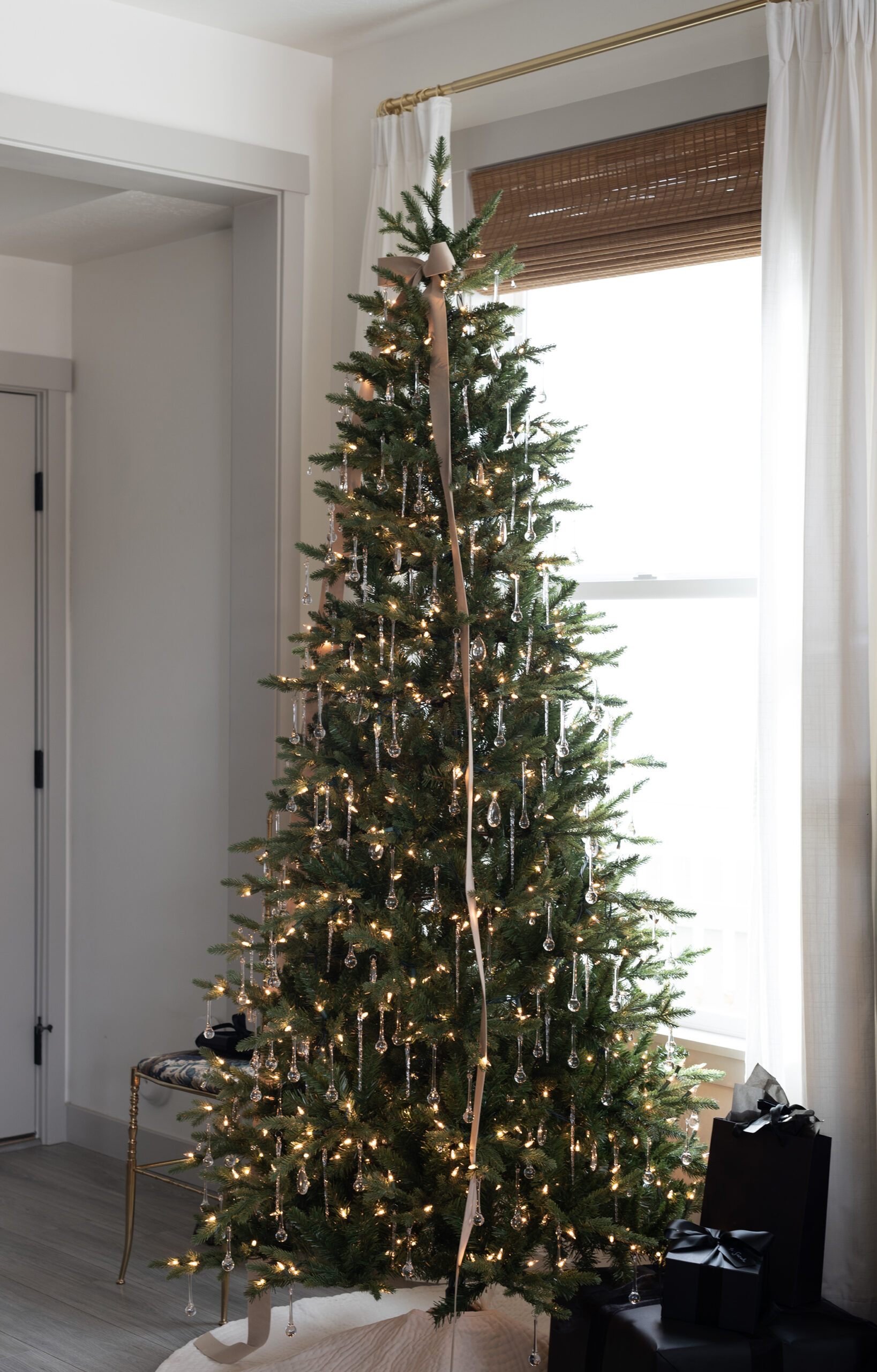 Simple Glass Icicle Decorated Christmas Tree - roomfortuesday.com