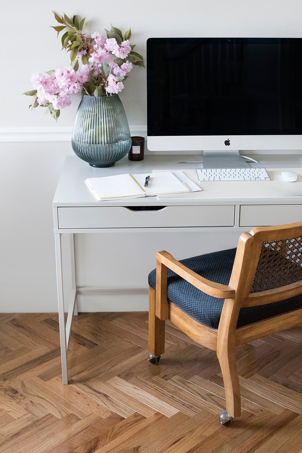 How to Stylishly Incorporate Tech into your Home - roomfortuesday.com