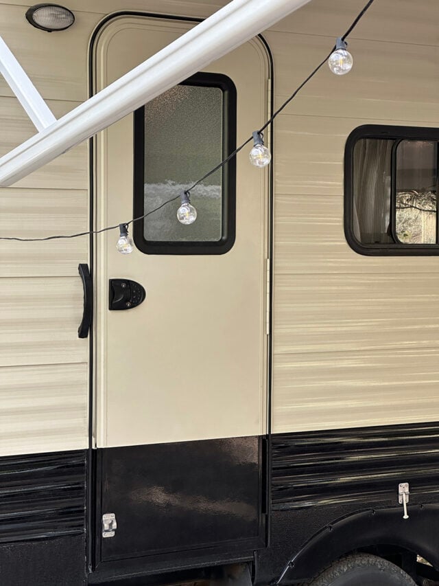 How to Paint a Camper, RV, or Travel Trailer Exterior - roomfortuesday.com