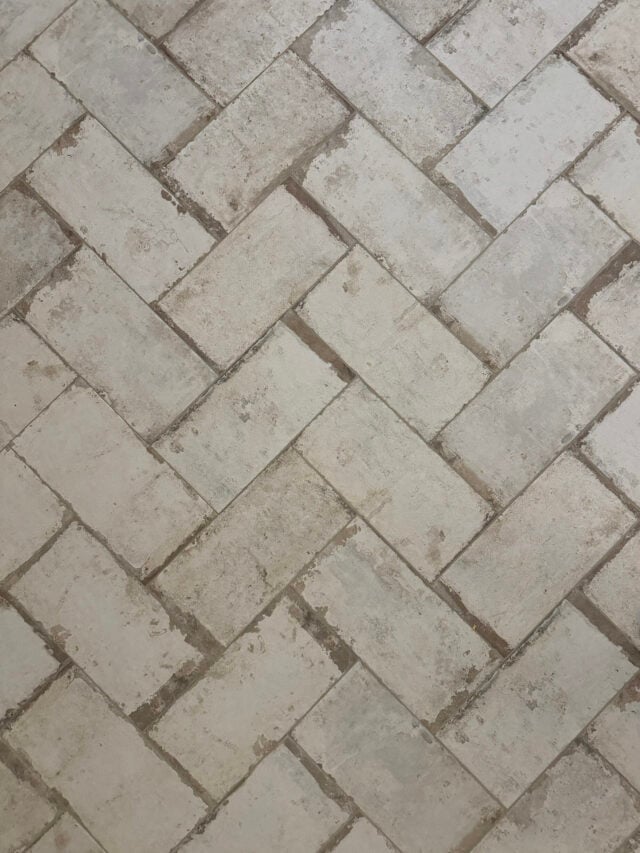 How to Easily Tile Over an Existing Concrete Patio - roomfortuesday.com