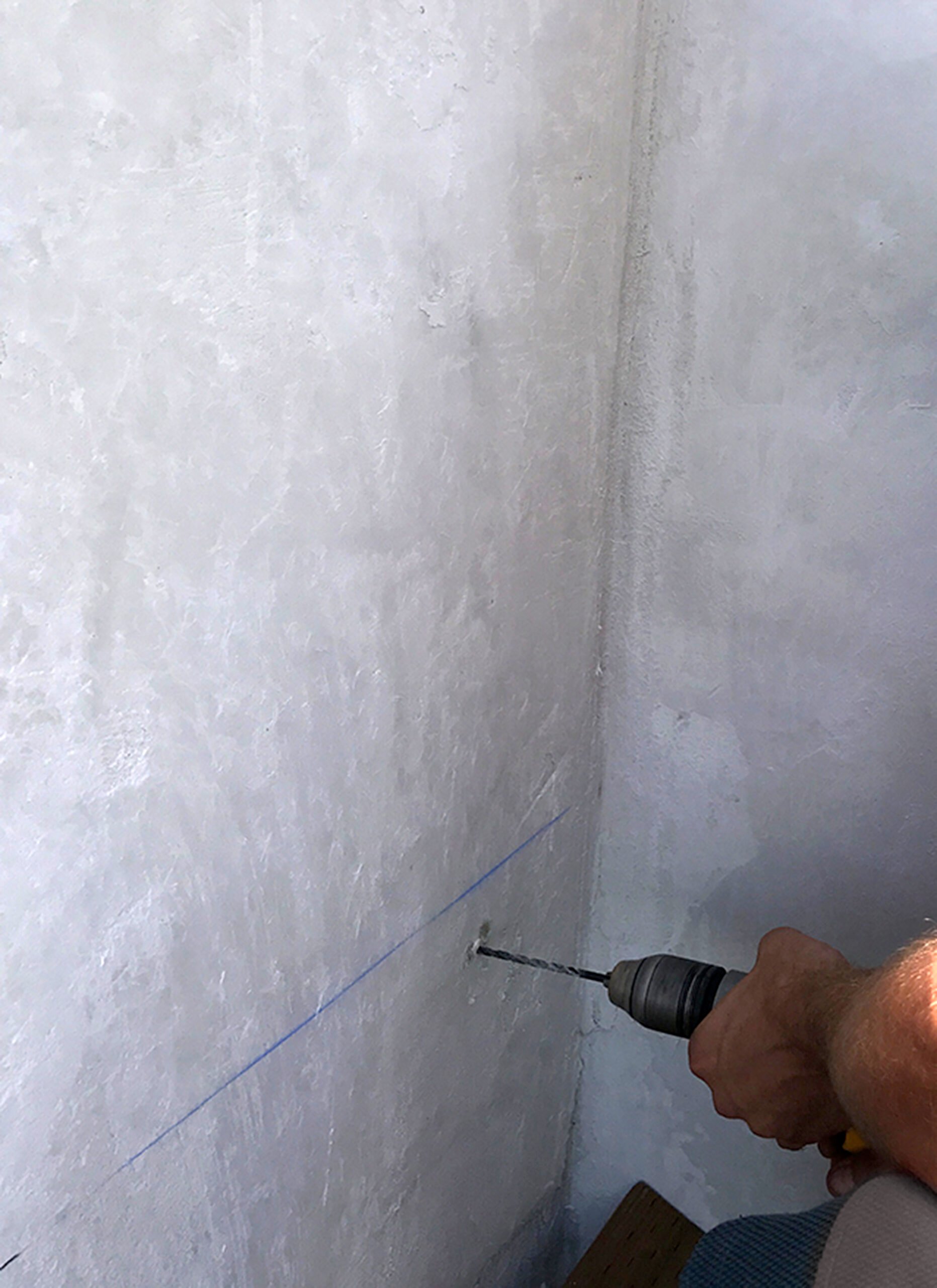 How to Build a Custom Outdoor Sofa - roomfortuesday.com