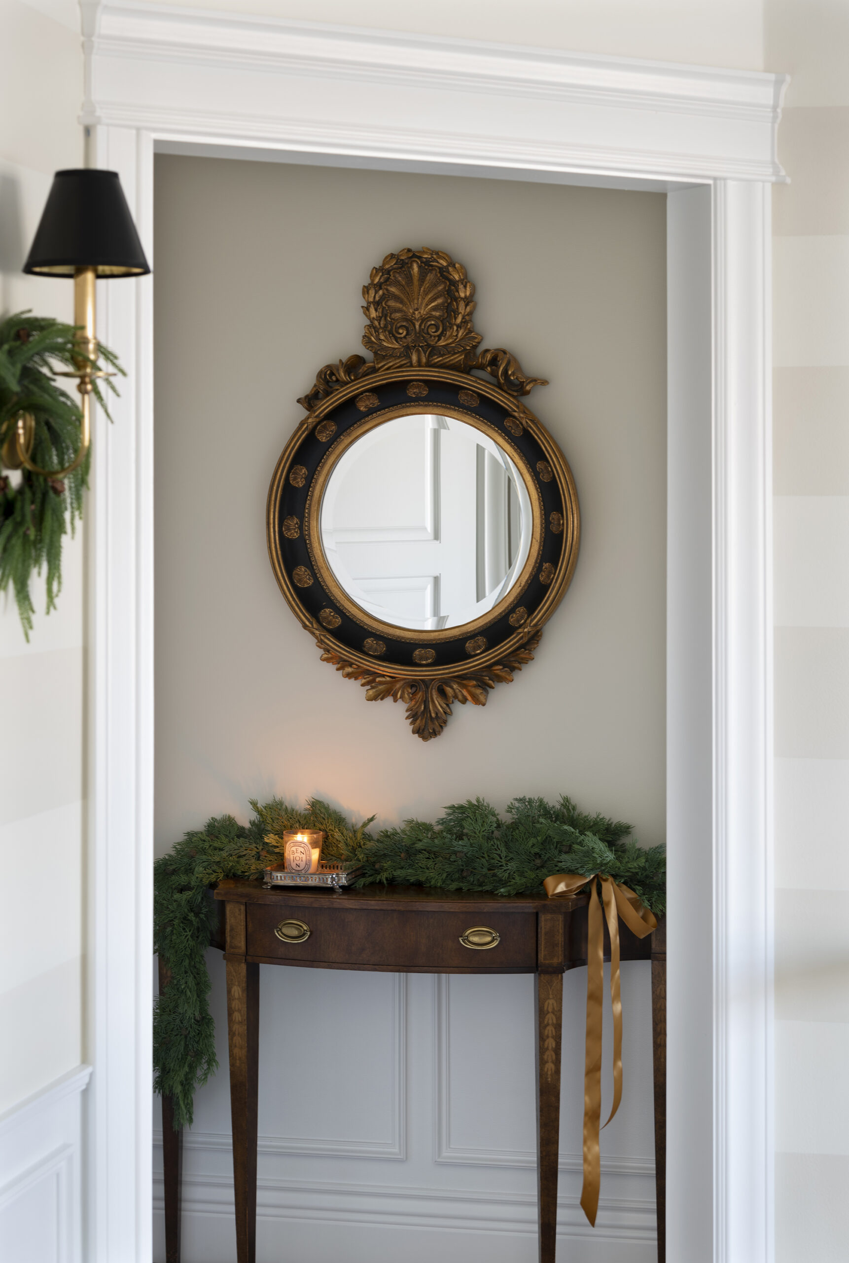 Christmas Tour: Styling the Entryway for the Holidays - roomfortuesday.com