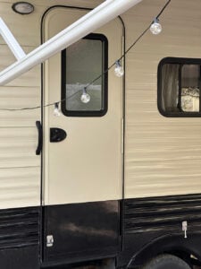 How to Paint a Camper, RV, or Travel Trailer Exterior - roomfortuesday.com