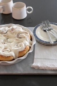 Easy Cinnamon Rolls - roomfortuesday.com