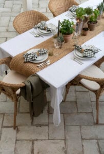How to Set a Summer Table for Outdoor Entertaining - roomfortuesday.com