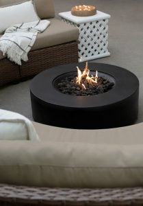 A Fire Pit Makeover - roomfortuesday.com