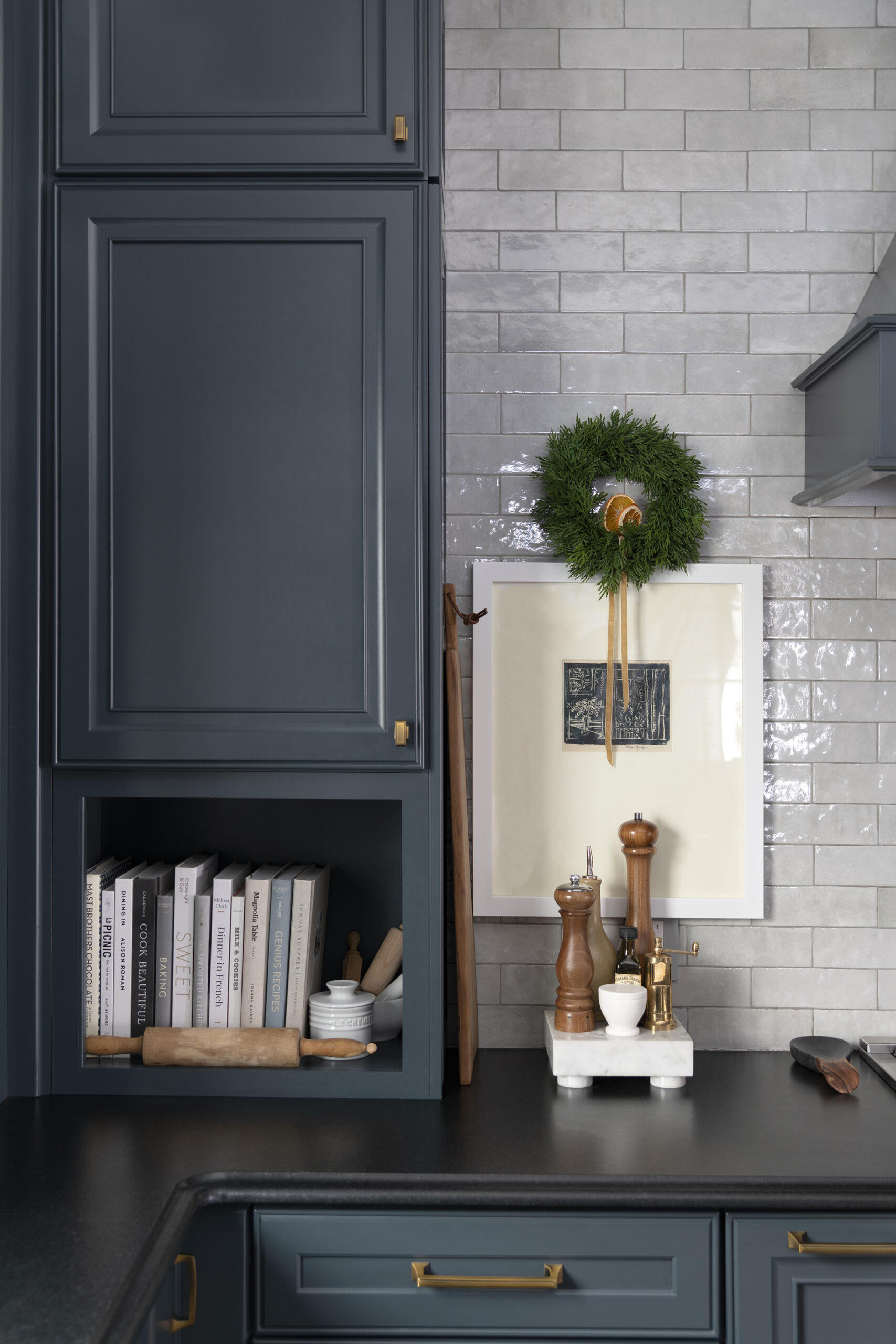 Christmas Tour: Decorating the Kitchen for the Holidays - roomfortuesday.com