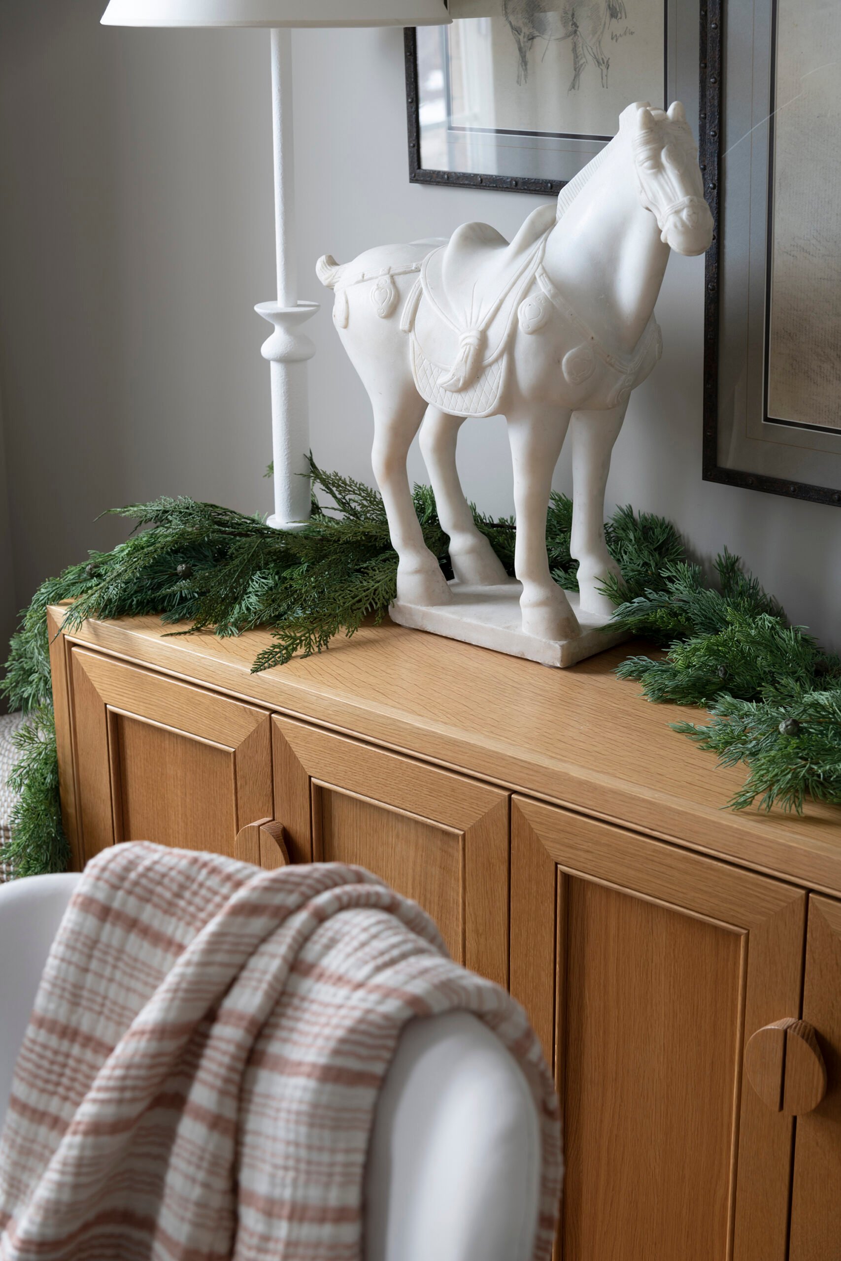 Christmas Tour: My Holiday Home Office - roomfortuesday.com