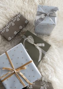 Holiday Gift Wrap Ideas - roomfortuesday.com