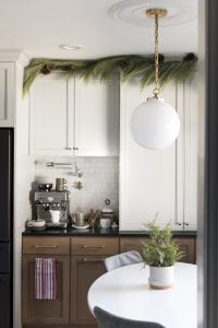 Holiday Hot Cocoa Bar - roomfortuesday.com