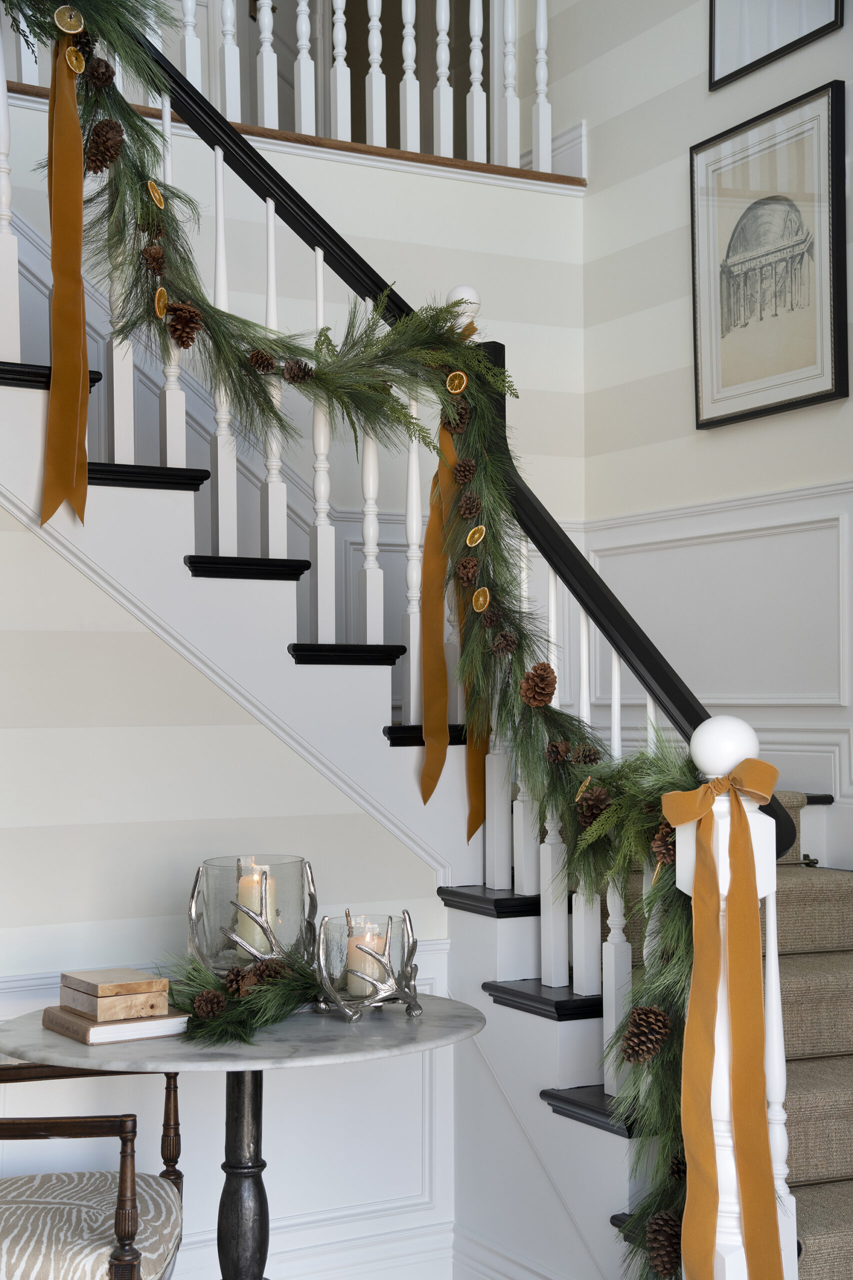 Christmas Tour: Styling the Entryway for the Holidays - roomfortuesday.com