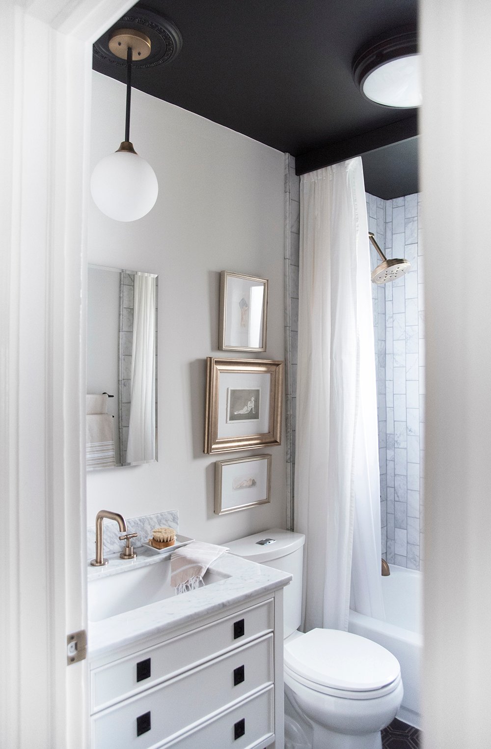 How to Make a Small Bathroom Look Larger - roomfortuesday.com