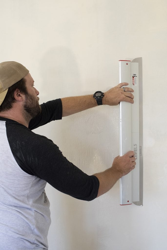 Perfectly Smooth Walls: A Skim Coating Tutorial - roomfortuesday.com