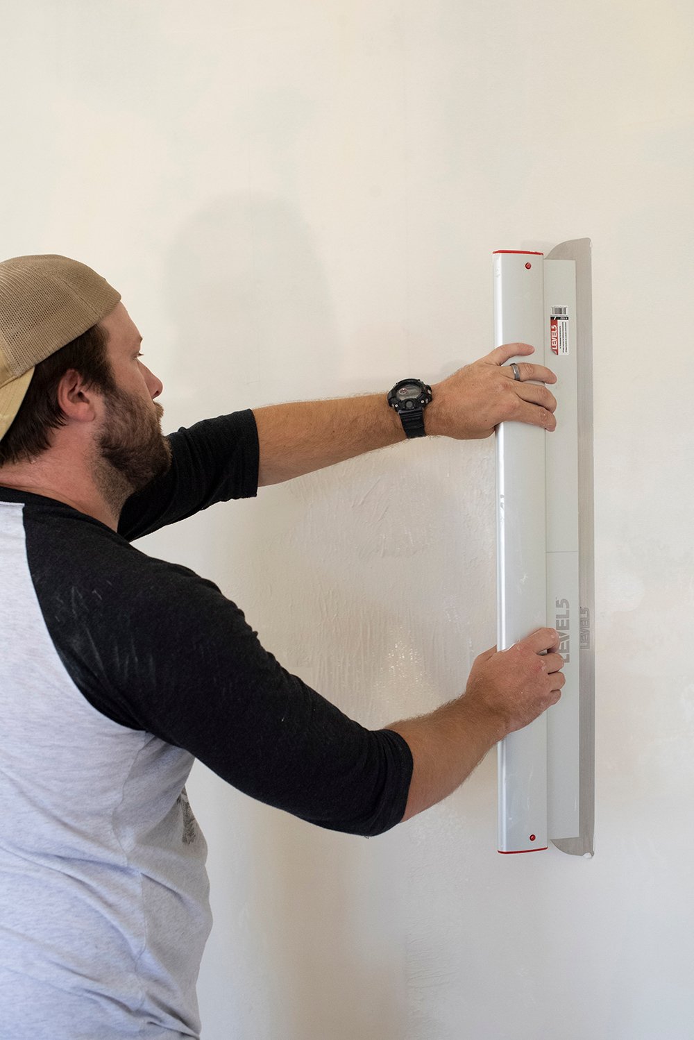 Perfectly Smooth Walls: A Skim Coating Tutorial - roomfortuesday.com