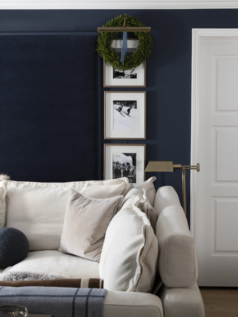 Christmas Tour: Holiday Basement Bar & Media Room - roomfortuesday.com