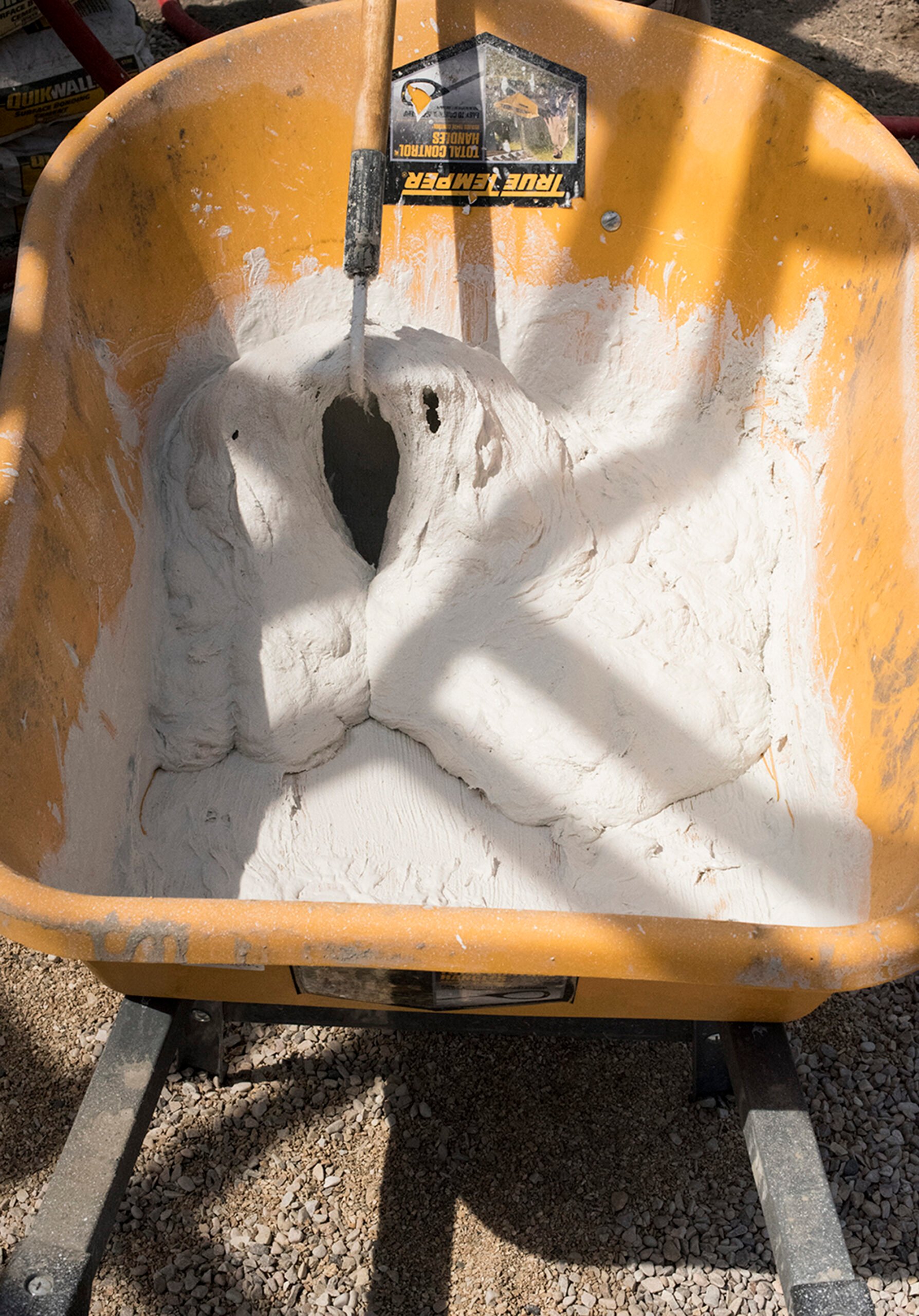 How to Build a Custom Outdoor Sofa - roomfortuesday.com