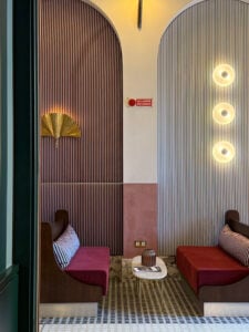 Modern Stay in Venice Italy: Il Palazzo Experimental - roomfortuesday.com