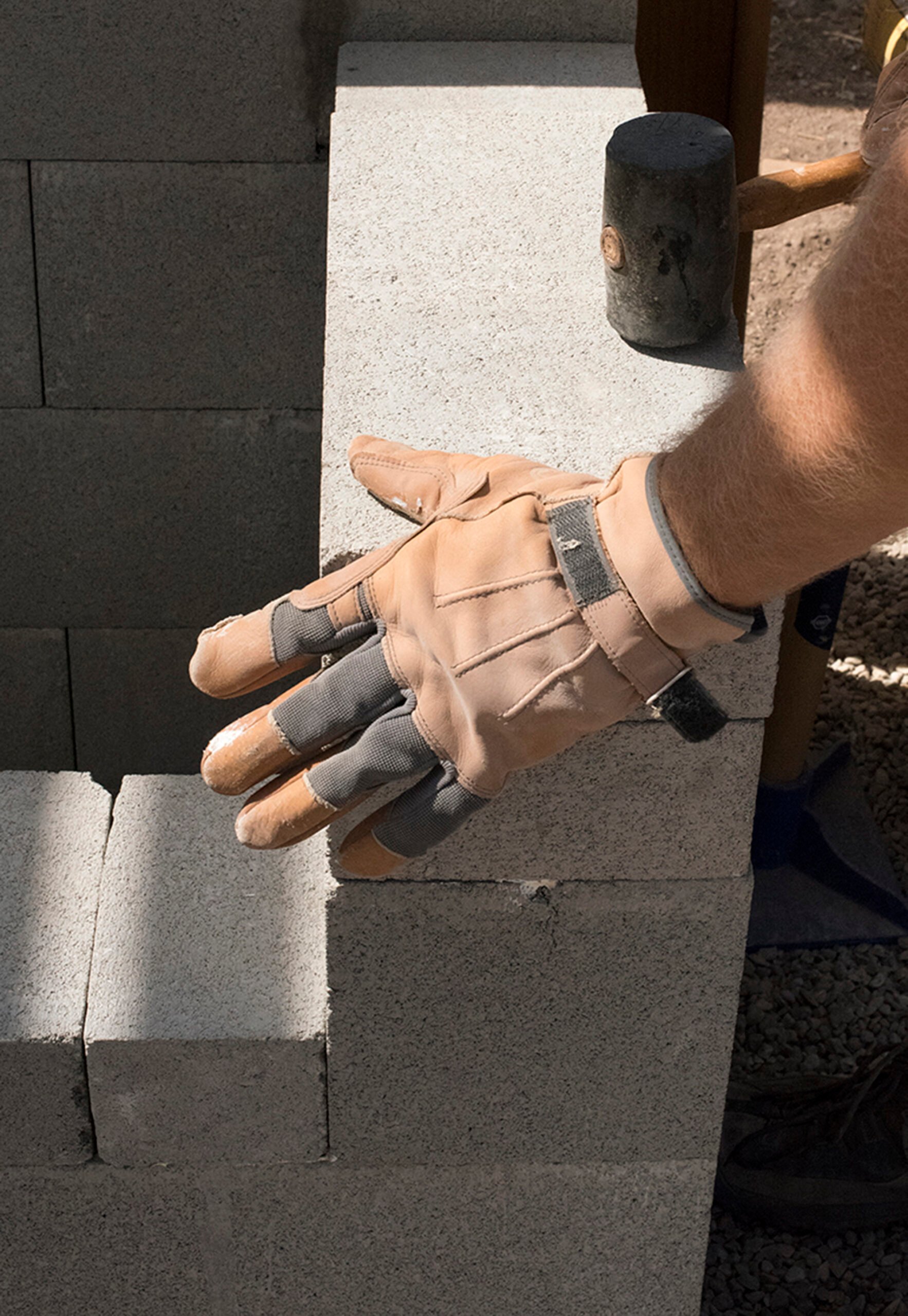 How to Build a Custom Outdoor Sofa - roomfortuesday.com