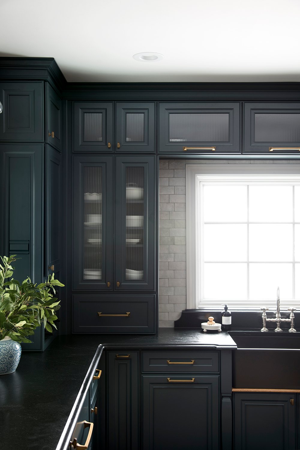 Our Dark & Moody Kitchen Reveal - roomfortuesday.com