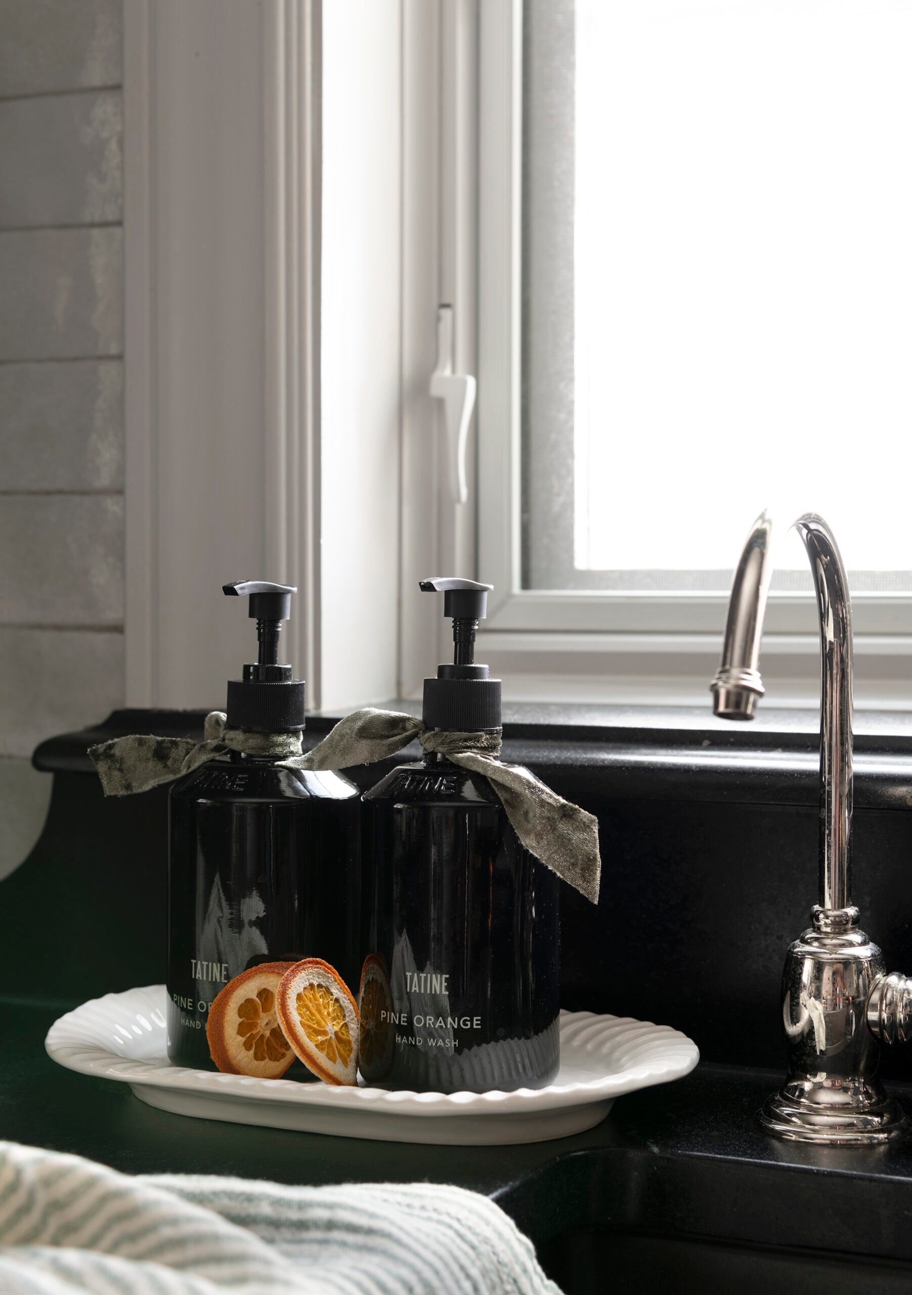 20 Ways to Decorate with Ribbon This Holiday Season - roomfortuesday.com