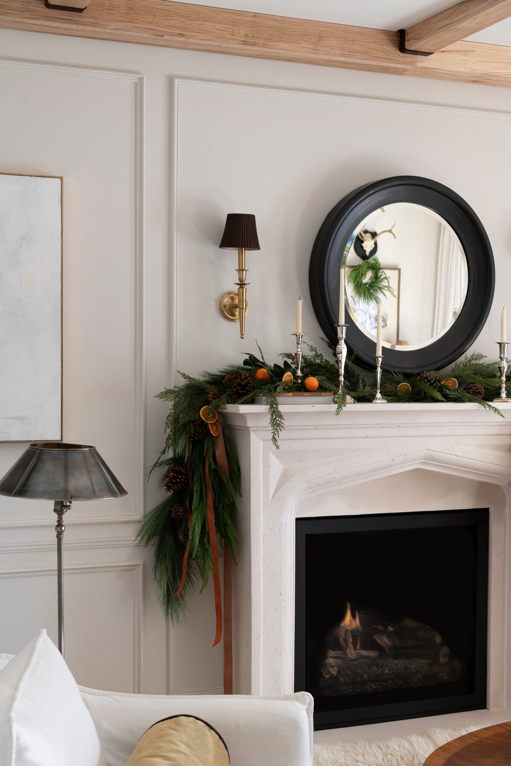 Christmas Tour: the Holiday Decorated Living Room - roomfortuesday.com