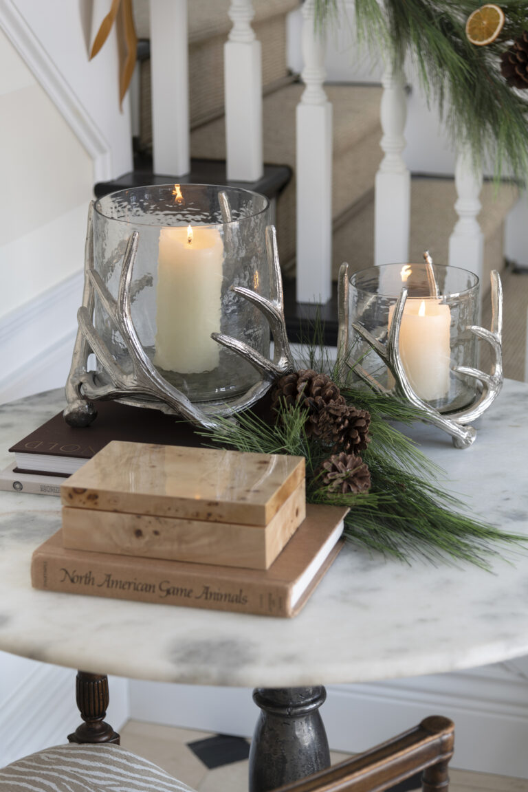 Christmas Tour: Styling the Entryway for the Holidays - roomfortuesday.com