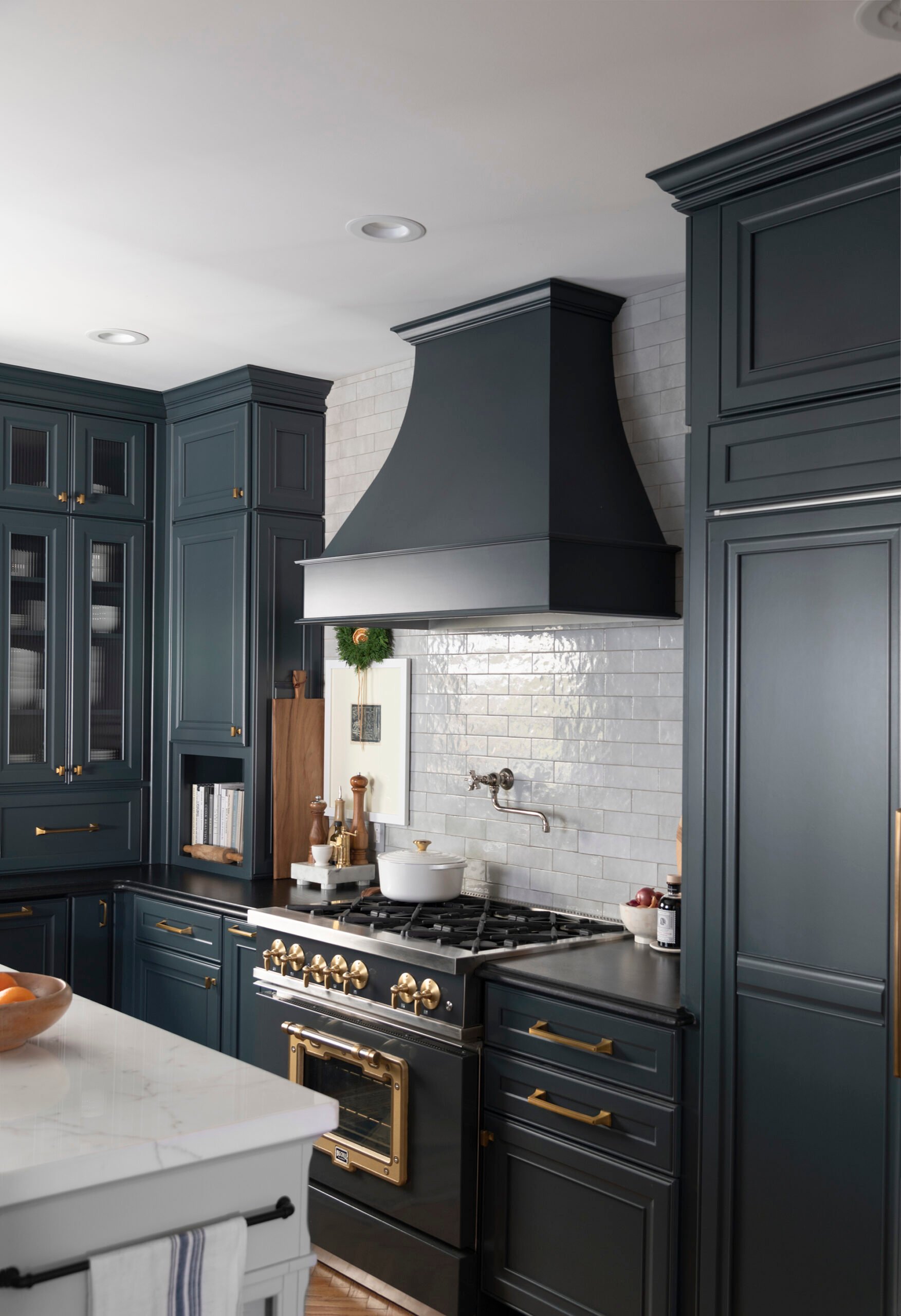 Christmas Tour: Decorating the Kitchen for the Holidays - roomfortuesday.com