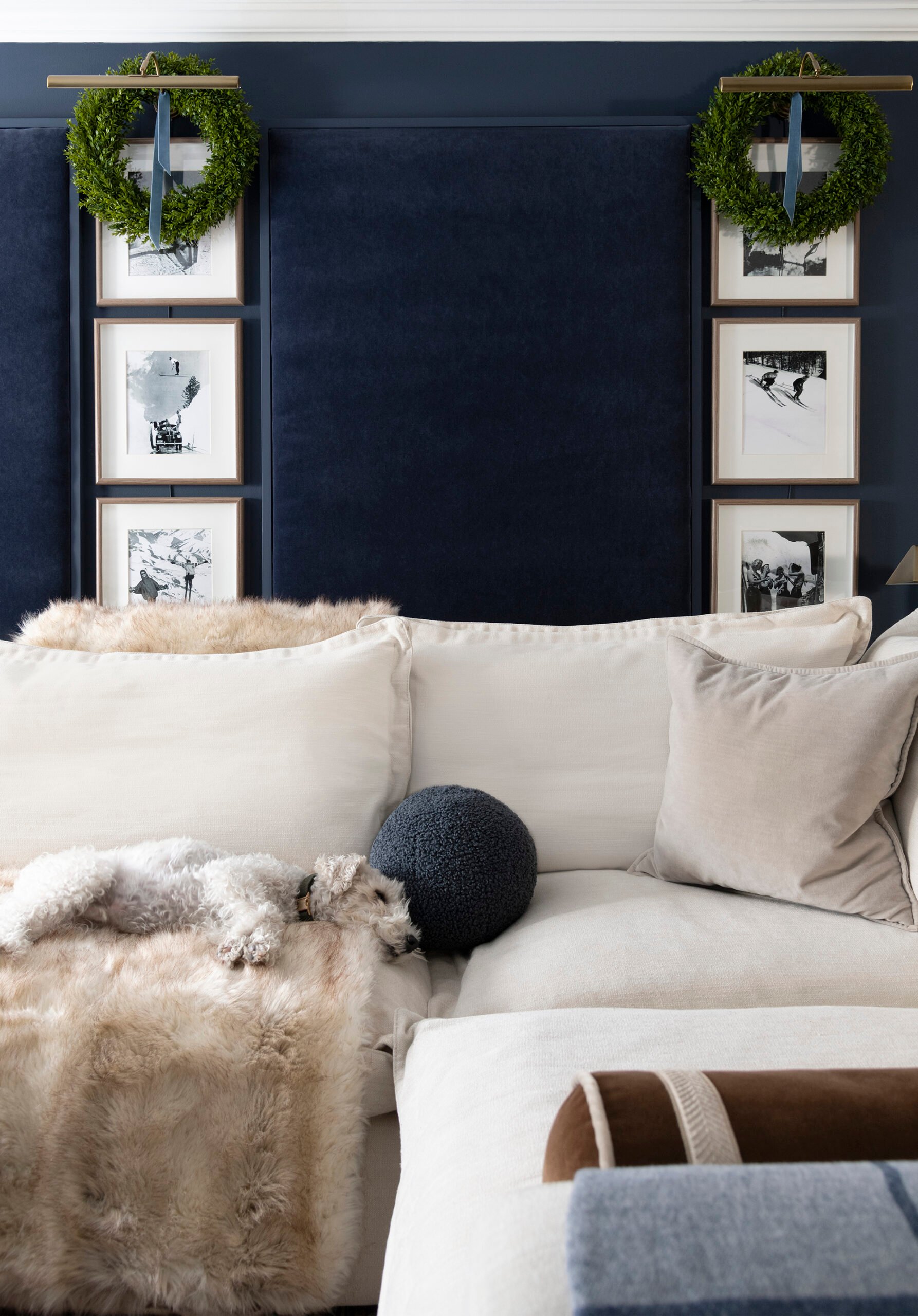 Christmas Tour: Holiday Basement Bar & Media Room - roomfortuesday.com