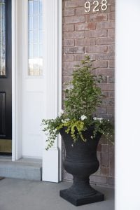 Textural Front Porch Planters - roomfortuesday.com