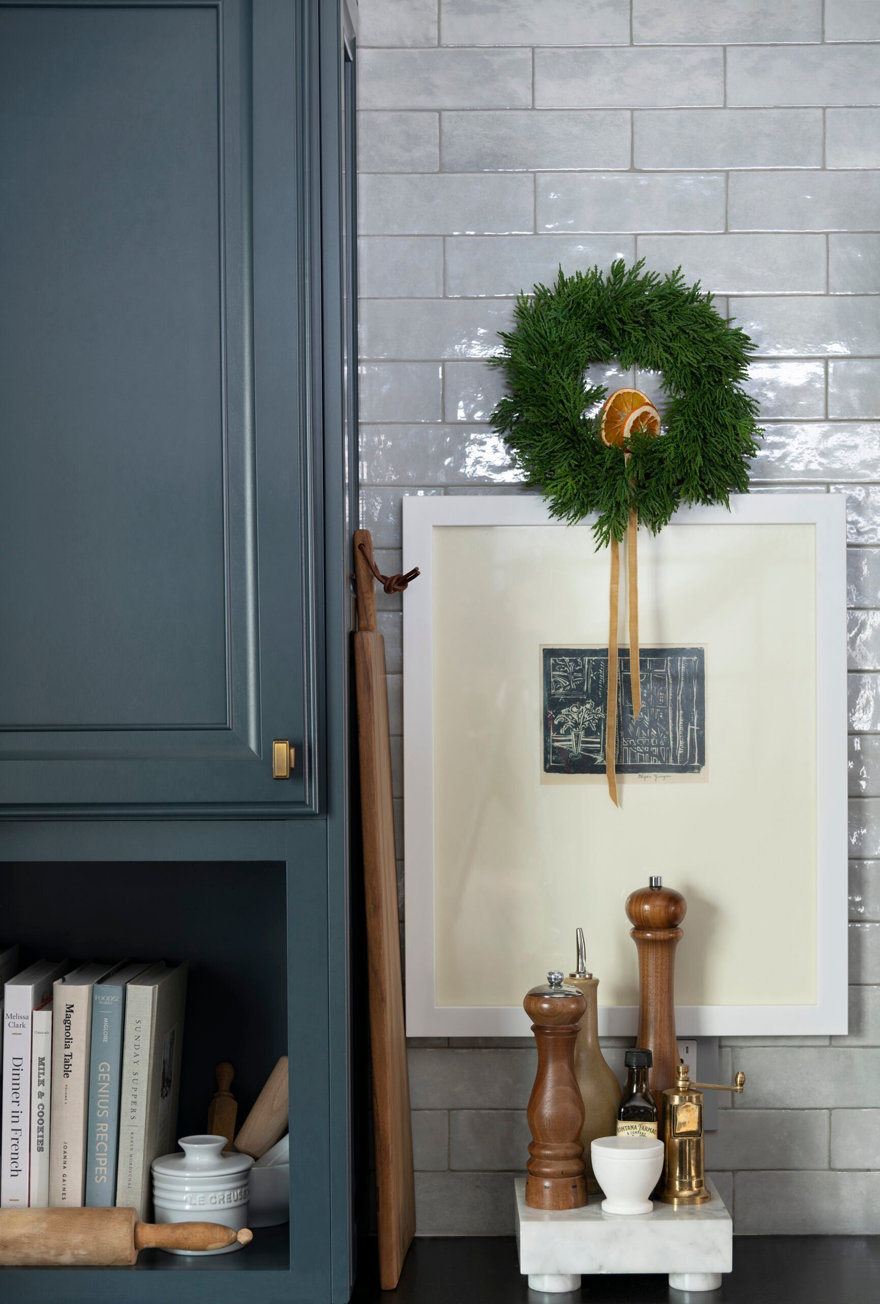 Christmas Tour: Decorating the Kitchen for the Holidays - roomfortuesday.com