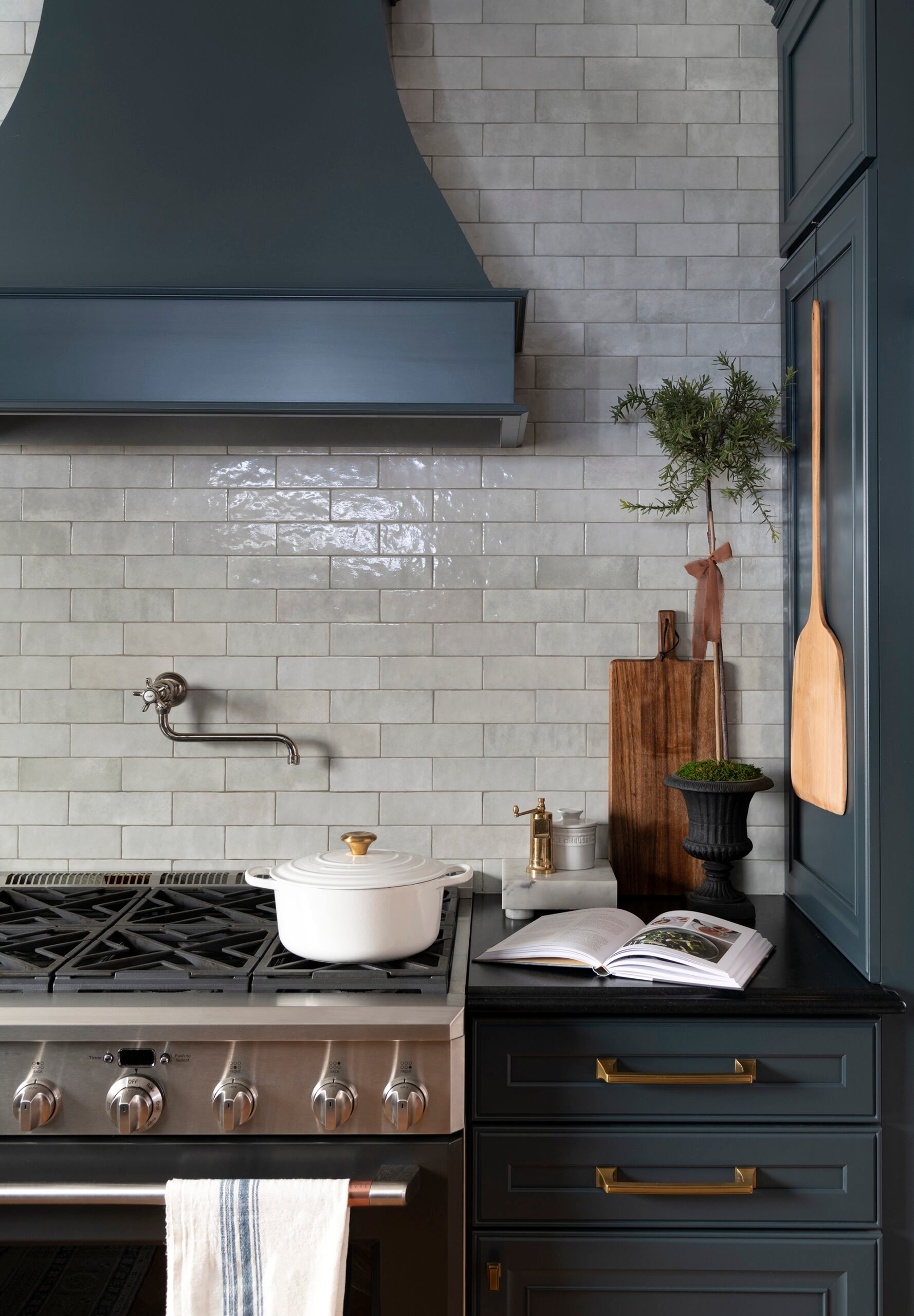 20 Ways to Decorate with Ribbon This Holiday Season - roomfortuesday.com